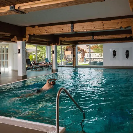 Lamm Mitteltal 호텔 4*